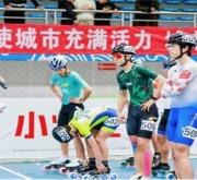 国家速滑队员吕泽楷回母校  点燃学弟学妹的轮滑梦