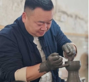 甄俊涛：以匠心守护汝瓷千年风华