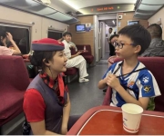 乘务人员热心 儿童平安归家———西安铁路客运段高铁二队暑期客运服务纪实