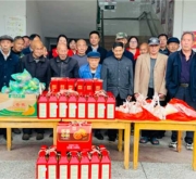 桐柏县回龙乡：双节同庆送温暖 敬老爱老暖人心