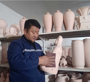 窑火不灭 瓷魂永存——记鲁山花瓷第四代传承人李新春