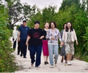 汝州拾榴花果山创新模式获平顶山妇联点赞