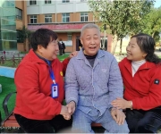 情暖夕阳红 服务暖人心——中鸿集团石龙区养老中心用心守护高龄与特困老人