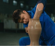 玉松汝瓷陈帅兵：新生派守古韵 ，手拉坯技艺的传承与创新者