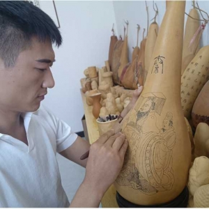 宋梦克：在葫芦上雕刻美丽的人生