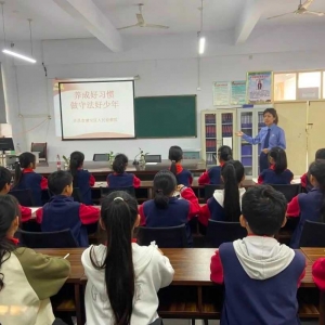 许昌市建安区人民检察院为苗店小学授思政课