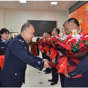 固始公安举行2023年重阳节活动暨荣休仪式