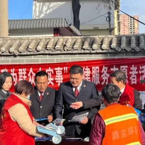 洛宁县检察院：“一体化”流动检察服务走进西街社区