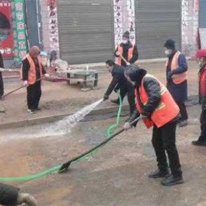 方城县博望市场所： 甘当“美容师”  佳节战犹酣