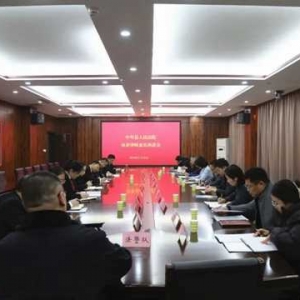 中牟法院召开征求律师意见座谈会 开门纳谏相向同行