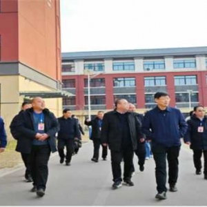社旗县委书记张荣印莅临第二完全学校督导检查