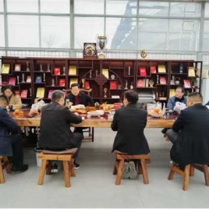 桐柏县政协到城郊乡调研座谈兰花产业发展