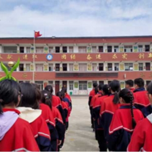反恐筑防，安全护航 ——遂平县第一小学开展“反恐安全”主题教育活动