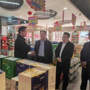 方城县拐河镇开展“诚信+安全隐患 排查”进商超活动