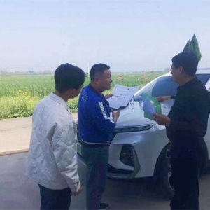 南阳市生态环境局宛城分局“两证合一高效办理”  送证上门企业赞