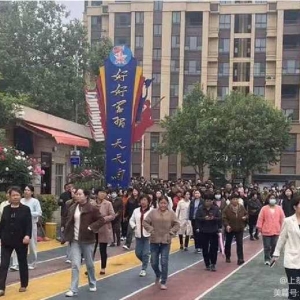 架起家校桥梁 托起明天太阳——上蔡县秦相小学召开全体家长会