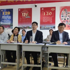 落实五个紧盯，实现高考突破——南阳市政协副主席、市教育局党组书记、局长杨文普深入南阳市第一中学听课指导高三备考工作
