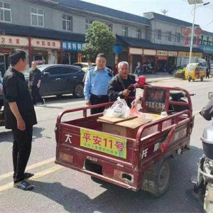 唐河县桐河乡：开展店外经营、车辆乱停乱放专项整治工作