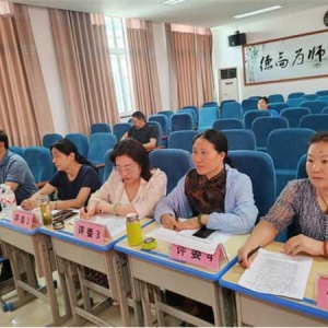 唐河县：校长示范课大比武 引领教学新风尚