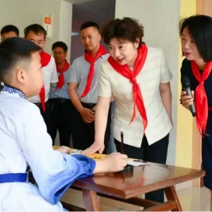汝南县四大班子领导到汝南县第三小学开展“六一”儿童节慰问活动