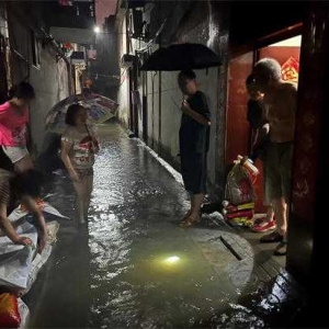 南阳市卧龙区车站街道：防汛救灾，退役军人在行动
