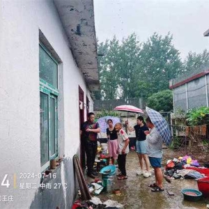 方城县赵河镇团委：“汛”速行动，“团”结一致，捍卫群众生命健康安全
