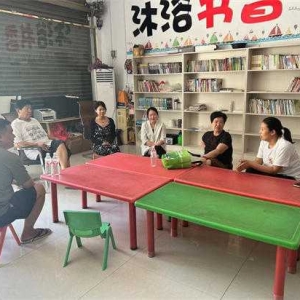 方城县博望镇： “拎包”上门办理  群众坐等服务