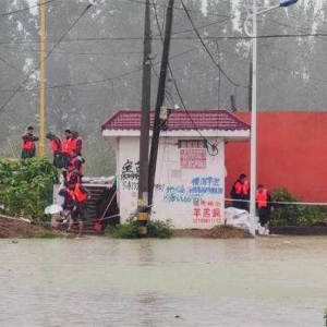 唐河县桐河乡： 风雨之中显担当 心系群众践初心