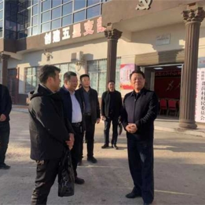 省退役军人事务厅到方城县杨楼镇邵岗村看望慰问驻村第一书记