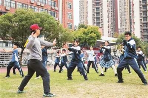 深圳如何让上万中小学生摘掉“小眼镜”