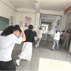 桐柏县程湾镇组织开展全国防灾减灾日宣传周活动