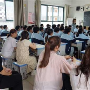 西峡县双龙二中：帮扶结对共研教 交流互鉴促提升