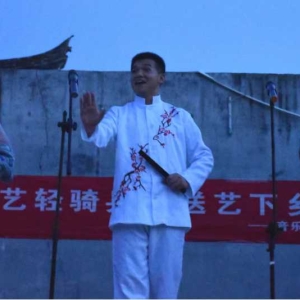 郏县长桥镇：红色文艺轻骑兵夏日送清凉