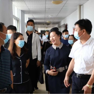 二十年灯火暖桑榆   大爱无声护夕阳 ——记全国敬老爱老助老先进人物夏俊丽