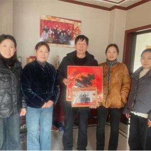 巾帼暖夕阳   情系金婚年——镇平县妇联开展敬老关爱服务活动​