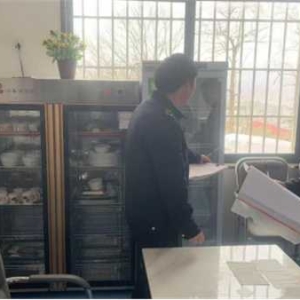 桐柏县毛集镇：守护“一老一小”，筑牢食安防线