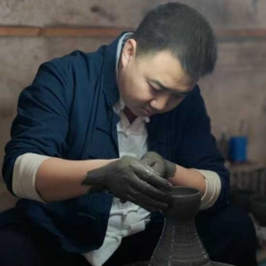 90后非遗传承人跨界破局   汝瓷古法联姻科技焕发新生