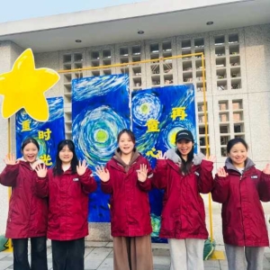 一八学校幼儿园毕业生返园活动情意绵绵