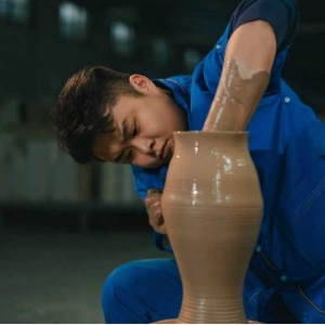 玉松汝瓷陈帅兵：新生派守古韵 ，手拉坯技艺的传承与创新者