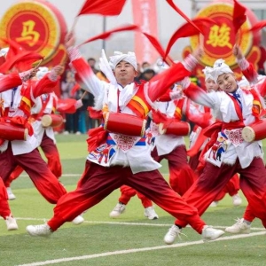 宁夏：社火欢腾闹新春