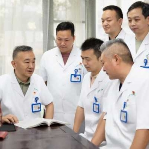 著名中医消化病专家巩跃生教授谈消化道肿瘤防治