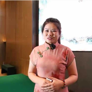 奋斗的榜样  ——侧记时玉和她的视野妆造摄影艺术学校