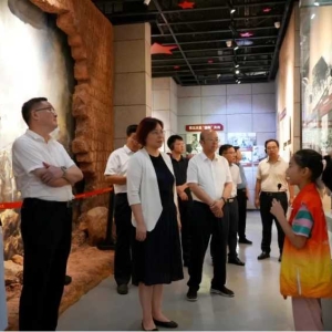 锚定改革方向 抓实“四好”建设 汪鸿雁莅临于都调研贡江商会工作